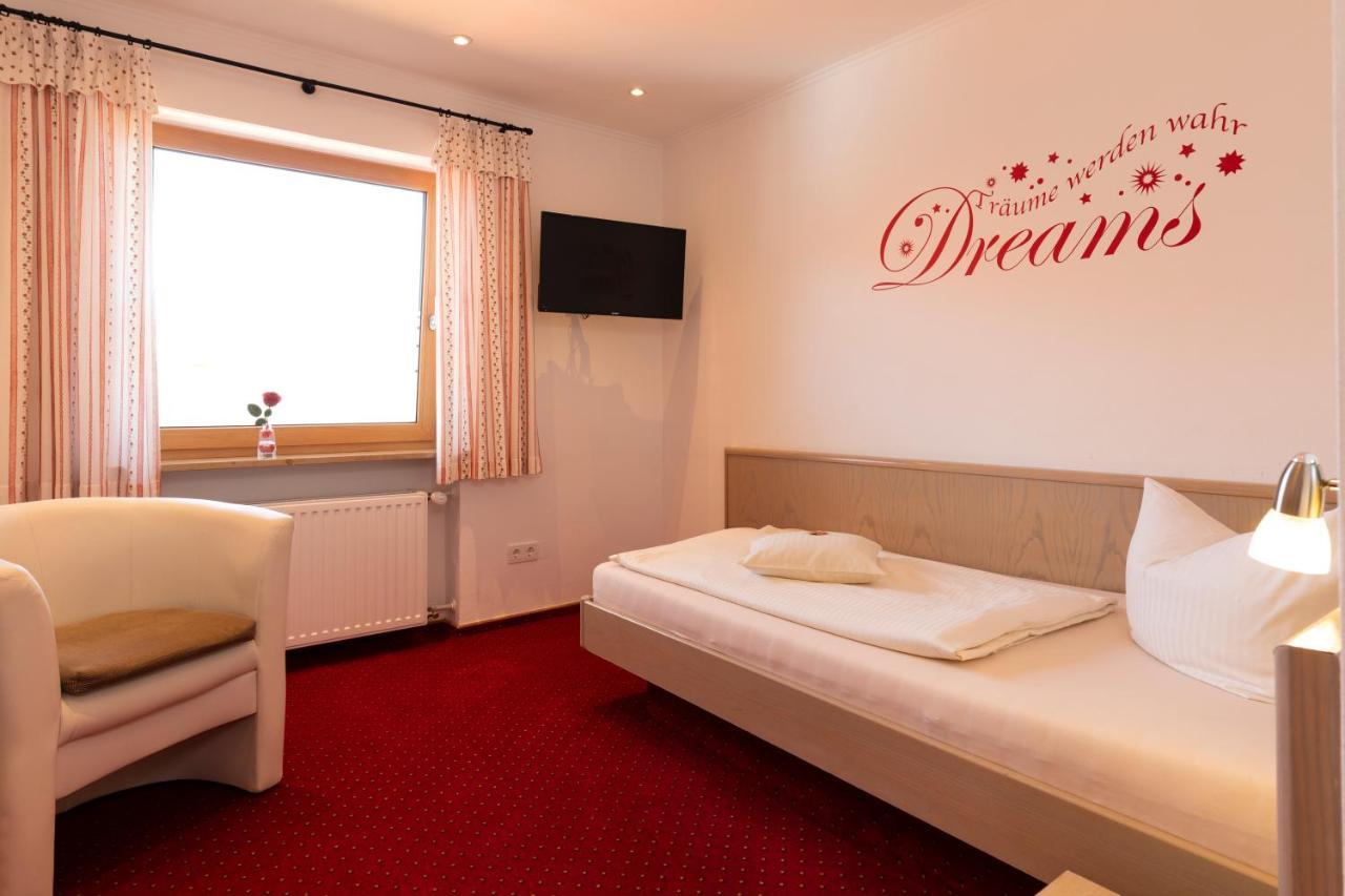 Hotel Garni Bergidyll - Adults Only Pfronten Exterior photo